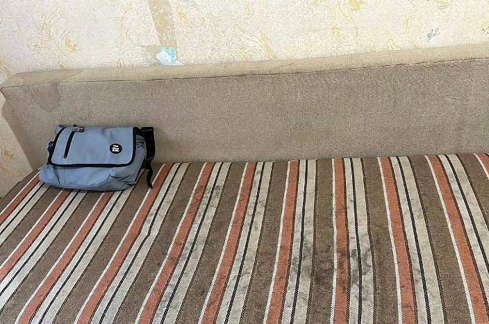 Чистка дивану